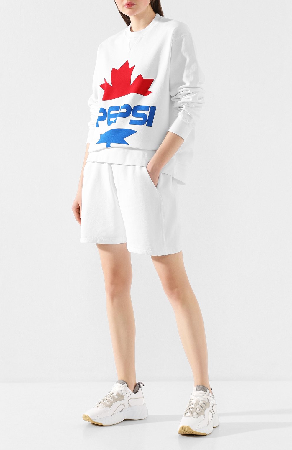 Хлопковый свитшот DSQUARED2 белого цвета по цене 41200 руб., арт. S73GU0066/S25030, фото 2 Хлопковый свитшот DSQUARED2, арт. S73GU0066/S25030, фото 2