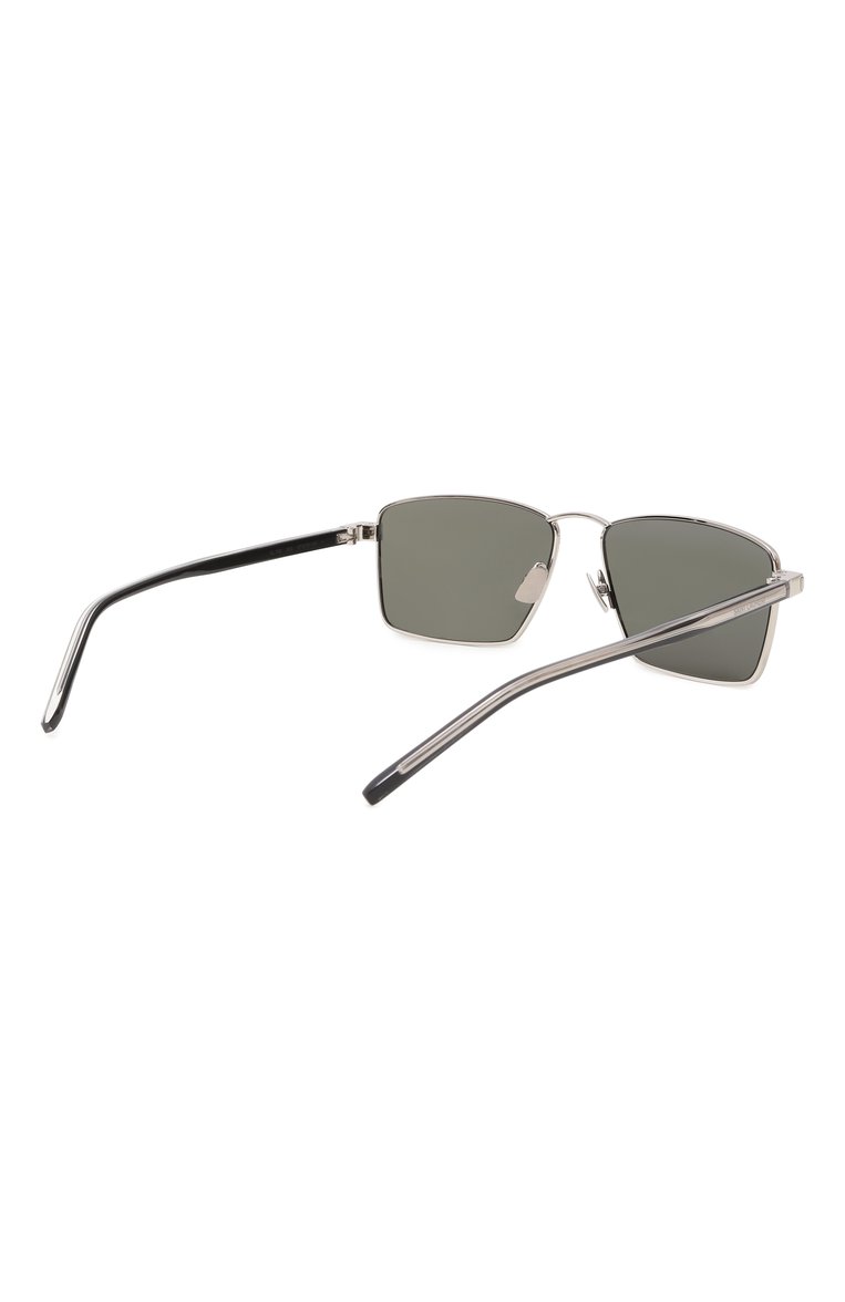 Женские солнцезащитные очки SAINT LAURENT серого цвета, арт. SL 700 002 | Фото 4 (Нос: Не проставлено; Региональные ограничения белый список (Axapta Mercury): Не проставлено; Тип очков: С/з; Материал: Металл; Оптика Гендер: оптика-женское; Очки форма: Прямоугольные)