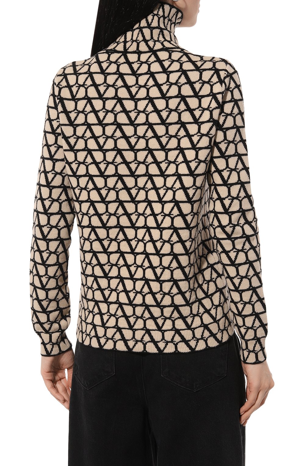 Шерстяная водолазка VALENTINO бежевого цвета по цене 183500 руб., арт. 3B3KC47J84K, фото 4 Шерстяная водолазка VALENTINO, арт. 3B3KC47J84K, фото 4