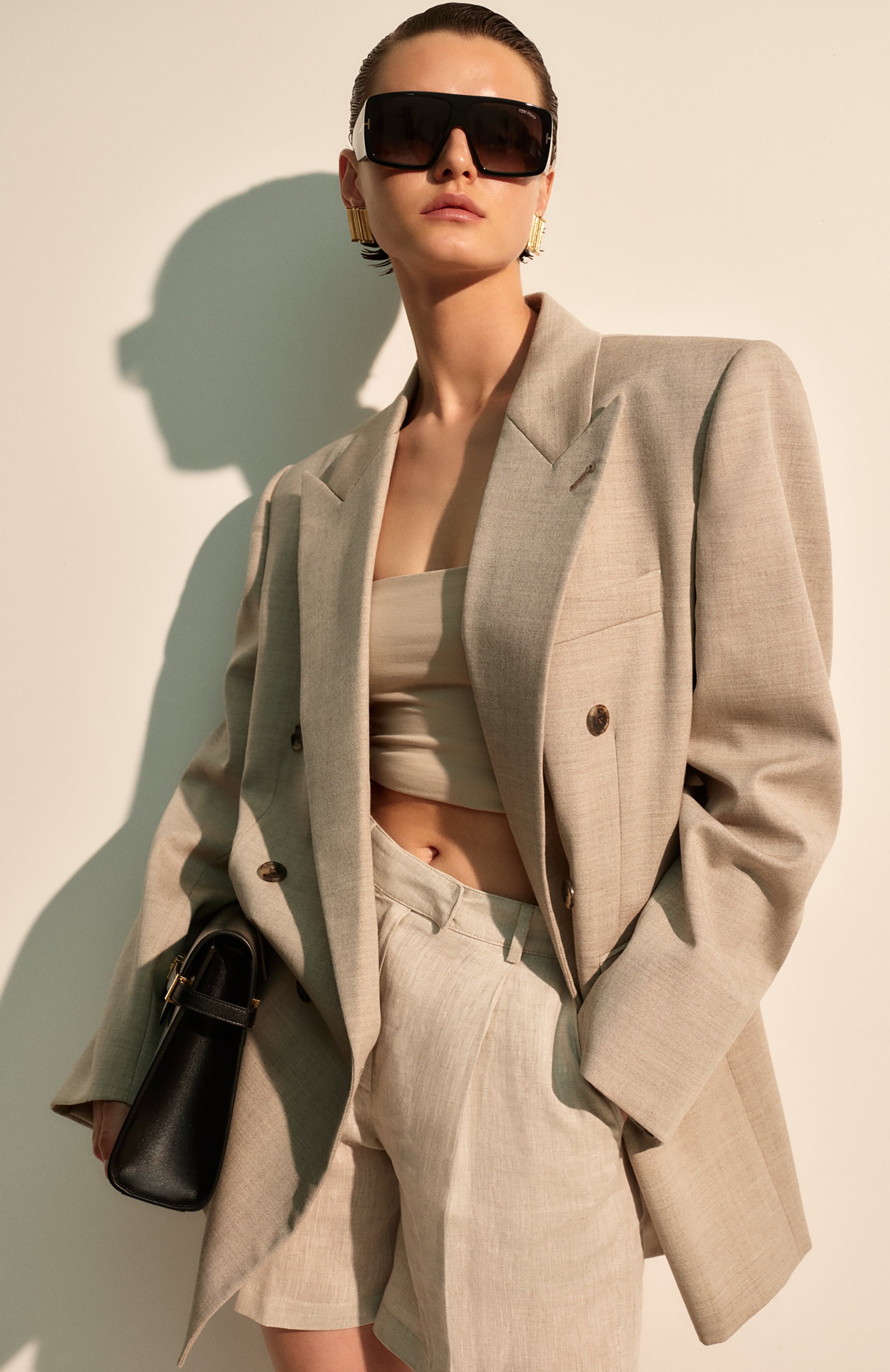 Серьги TOHUM золотого цвета по цене 35950 руб., арт. THM SV DNK EA 01 GP/G0LD/M, фото 4 Серьги TOHUM, арт. THM SV DNK EA 01 GP/G0LD/M, фото 4