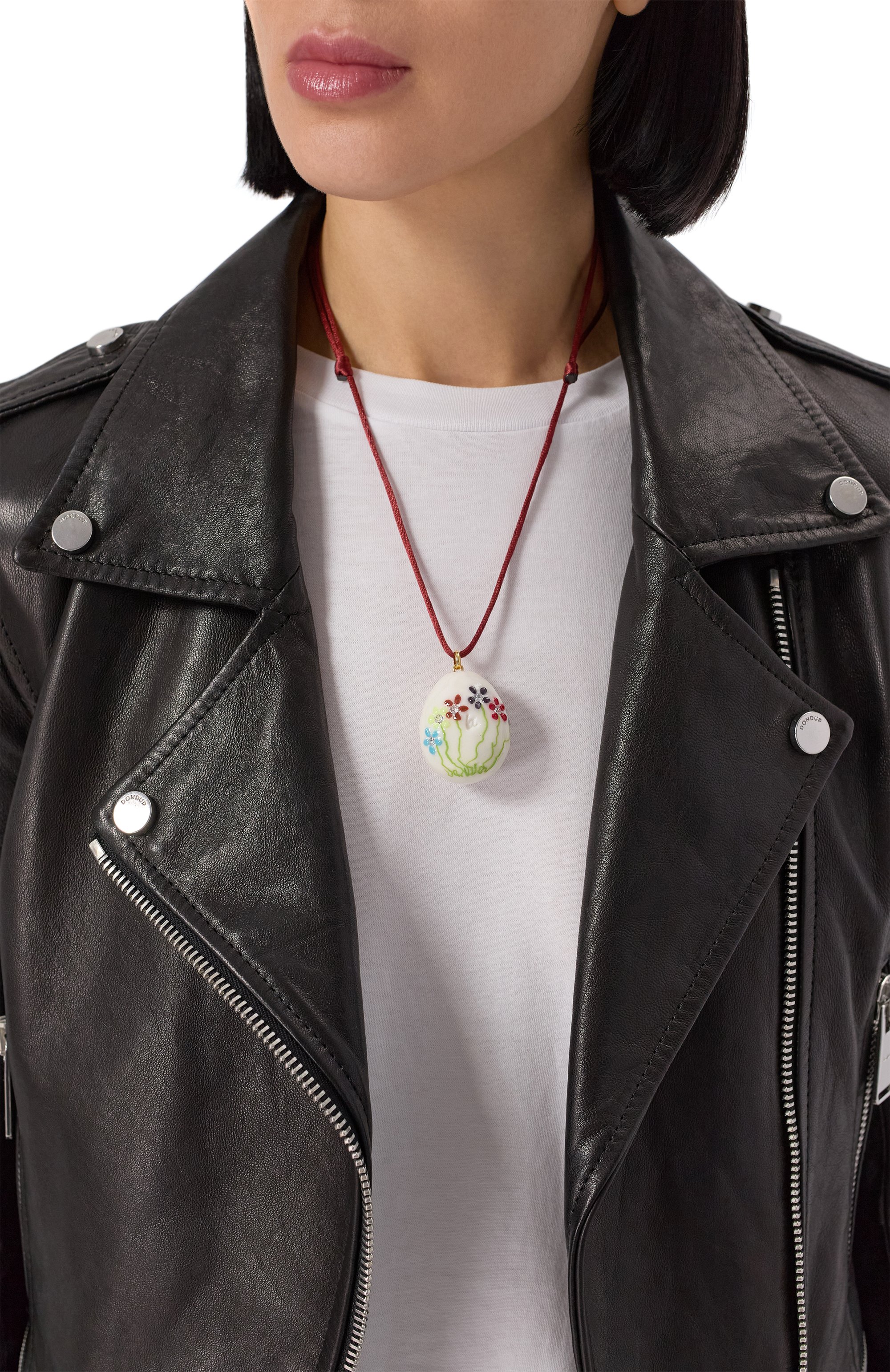 Кулон LILI ARCHIVE белого цвета по цене 49500 руб., арт. М.173, фото 2 Кулон LILI ARCHIVE, арт. М.173, фото 2