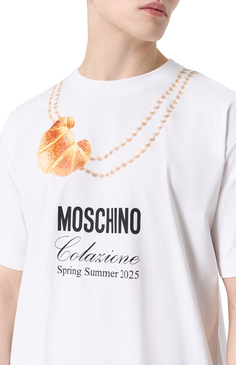 Мужская хлопковая футболка MOSCHINO белого цвета, арт. J0707/0241 | Фото 5 (Материал внешний: Хлопок; Рукава: Короткие; Длина (для топов): Стандартные; Принт: С принтом; Стили: Кэжуэл; Мужское Кросс-КТ: Футболка-одежда; Кросс-КТ: Джерси)