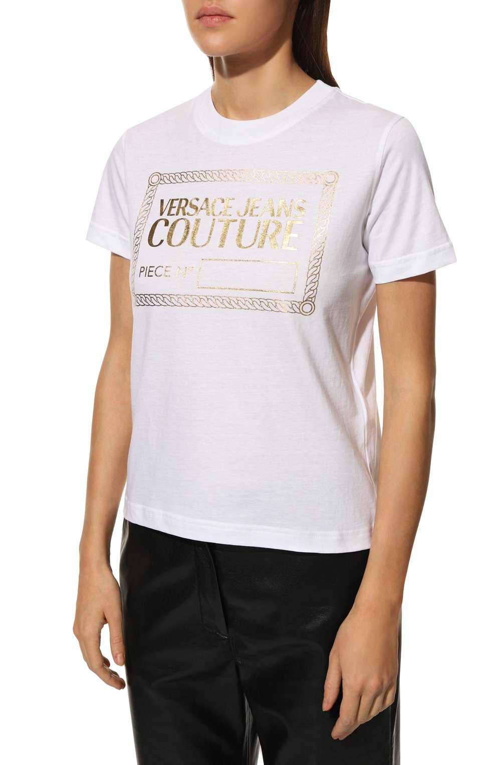 Хлопковая футболка VERSACE JEANS COUTURE белого цвета по цене 15850 руб., арт. 72HAHT17-72DP613 R PIECE NR F0IL WHITE+G0LD/CJ000, фото 3 Хлопковая футболка VERSACE JEANS COUTURE, арт. 72HAHT17-72DP613 R PIECE NR F0IL WHITE+G0LD/CJ000, фото 3