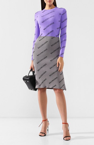 Пуловер с логотипом бренда BALENCIAGA сиреневого цвета по цене 99500 руб., арт. 555321/T6140, фото 2 Пуловер с логотипом бренда BALENCIAGA, арт. 555321/T6140, фото 2