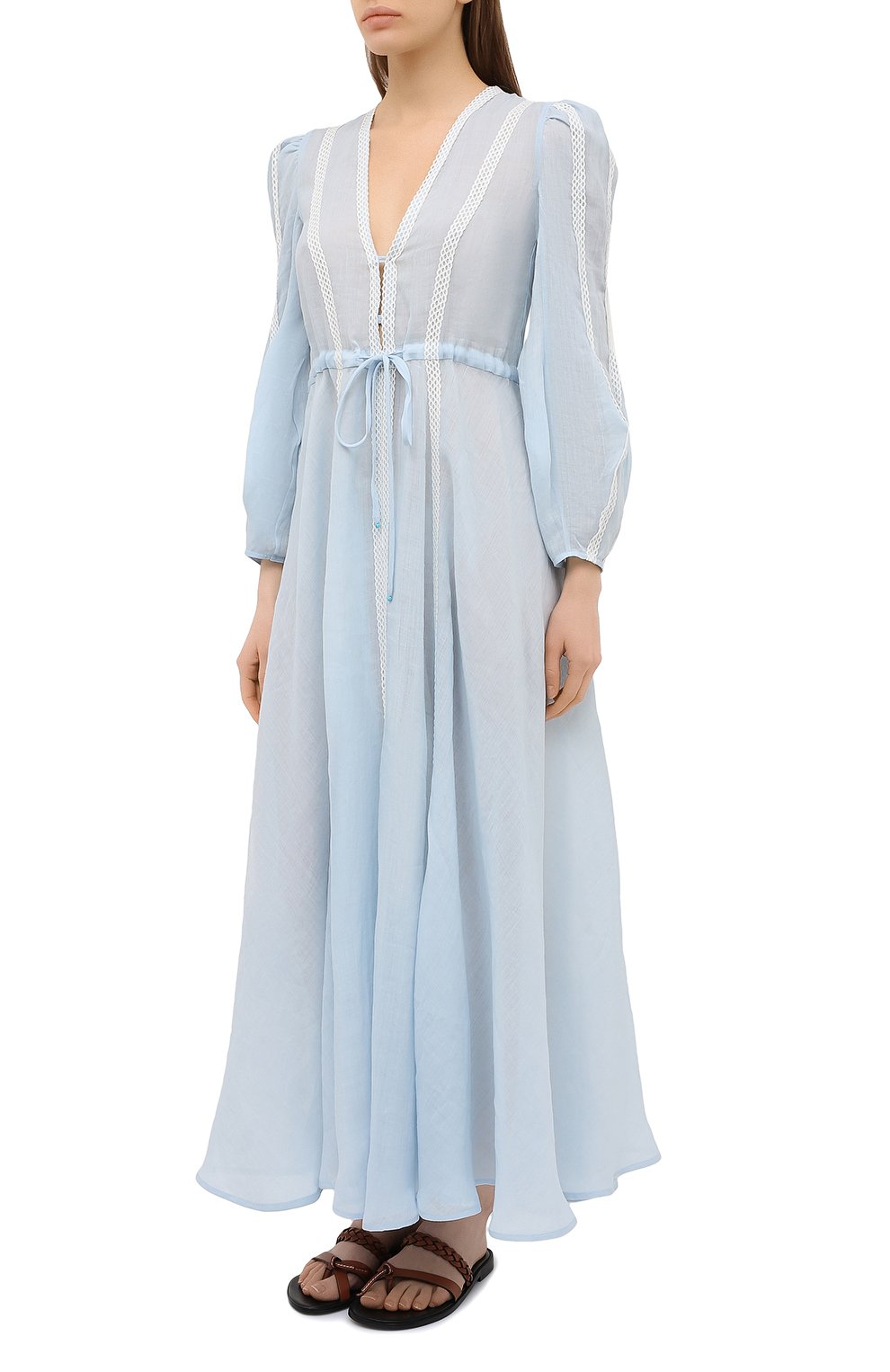 Льняное платье A MERE CO голубого цвета по цене 66800 руб., арт. AMC-RSS21-02BW, фото 3 Льняное платье A MERE CO, арт. AMC-RSS21-02BW, фото 3