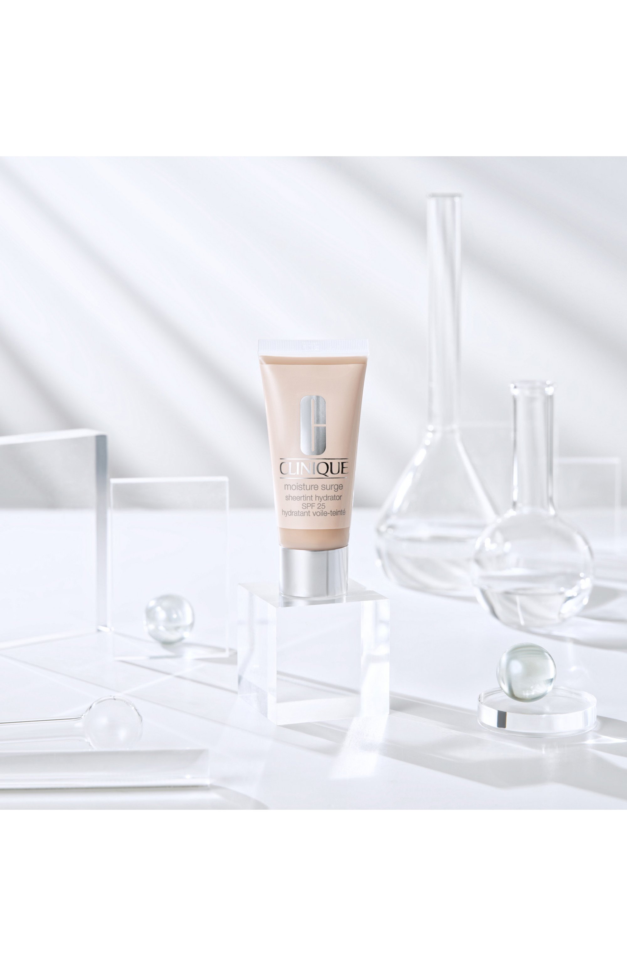 Увлажняющий тональный крем moisture surge tinted spf 25, оттенок light medium (40ml) CLINIQUE, арт. KEX9-03, фото 5