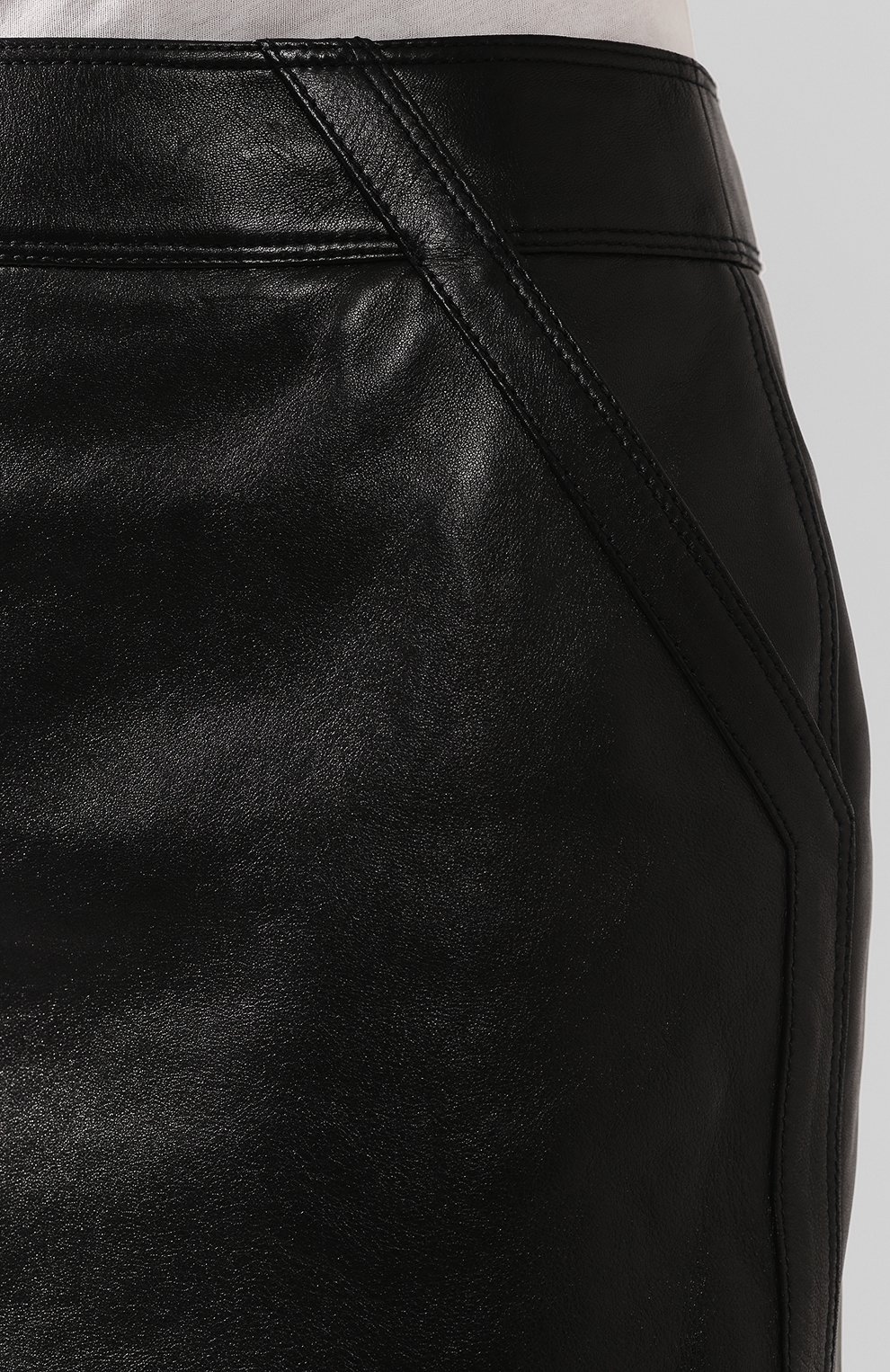 Кожаная юбка SAINT LAURENT черного цвета по цене 195500 руб., арт. 549699/YC2Q0, фото 5 Кожаная юбка SAINT LAURENT, арт. 549699/YC2Q0, фото 5