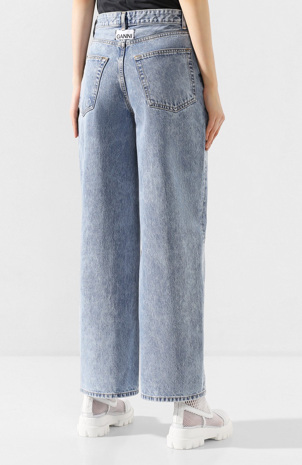 Джинсы GANNI голубого цвета по цене 20500 руб., арт. F4481, фото 4 Джинсы GANNI, арт. F4481, фото 4
