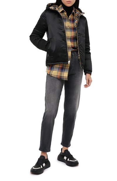 Пуховая куртка VERSACE JEANS COUTURE черного цвета по цене 68150 руб., арт. E5HZA959-ZDP409/25131, фото 2 Пуховая куртка VERSACE JEANS COUTURE, арт. E5HZA959-ZDP409/25131, фото 2