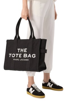 Женская сумка the tote bag large MARC JACOBS (THE) черного цвета, арт. M0016156 | Фото 2 (Сумки-технические: Сумки-шопперы; Материал: Текстиль; Размер: large; Материал сплава: Проставлено; Драгоценные камни: Проставлено; Нос: Не проставлено)