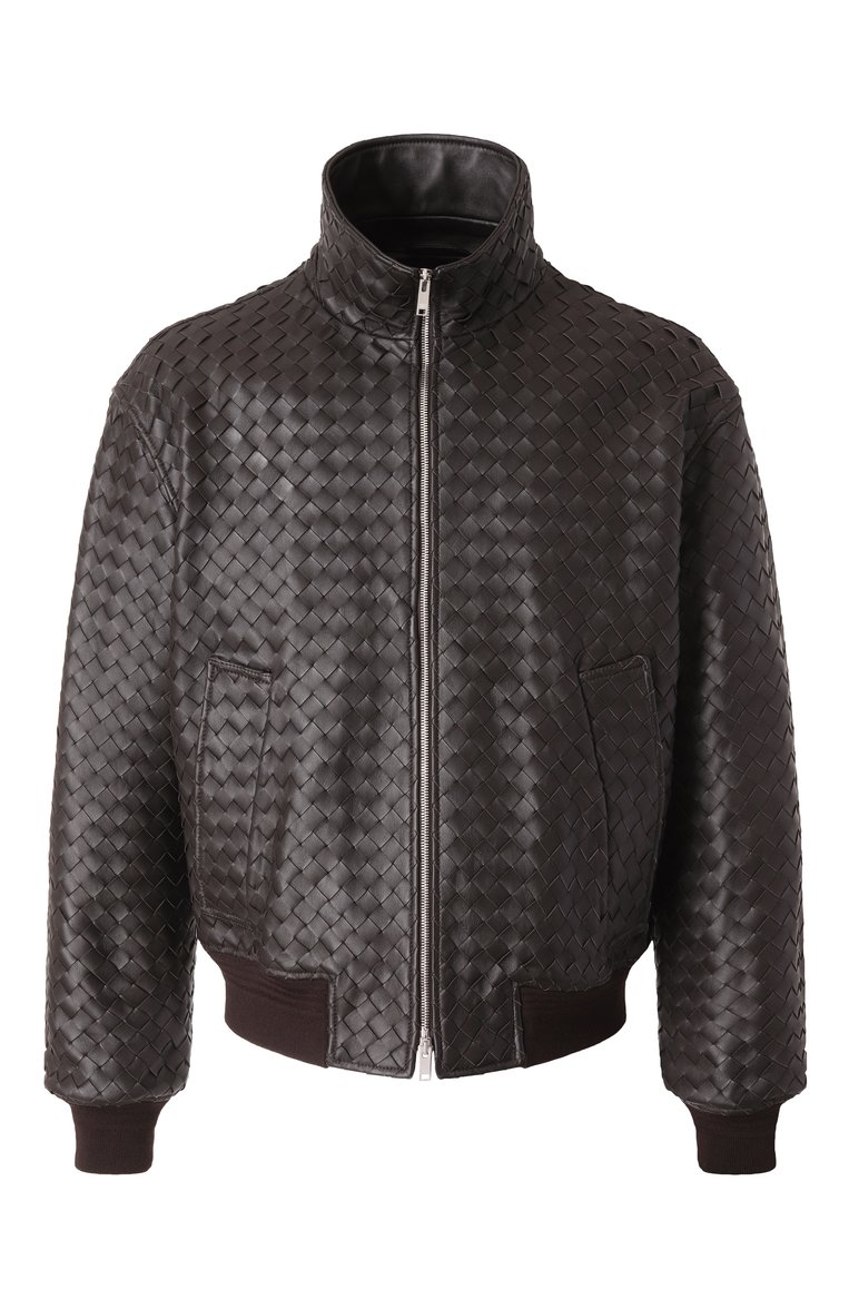 Мужской кожаный бомбер BOTTEGA VENETA темно-коричневого цвета, арт. 811525/V2JG0 | Фото 1 (Материал подклада: Хлопок; Длина (верхняя одежда): Короткие; Рукава: Длинные; Материал внешний: Натуральная кожа; Стили: Кэжуэл; Мужское Кросс-КТ: Кожа и замша; Принт: Без принта; Кросс-КТ: бомбер, Легкие; Детали: Без декора; Автоматизация состава: Проставлено; Автоматизация ТО: Проставлено)