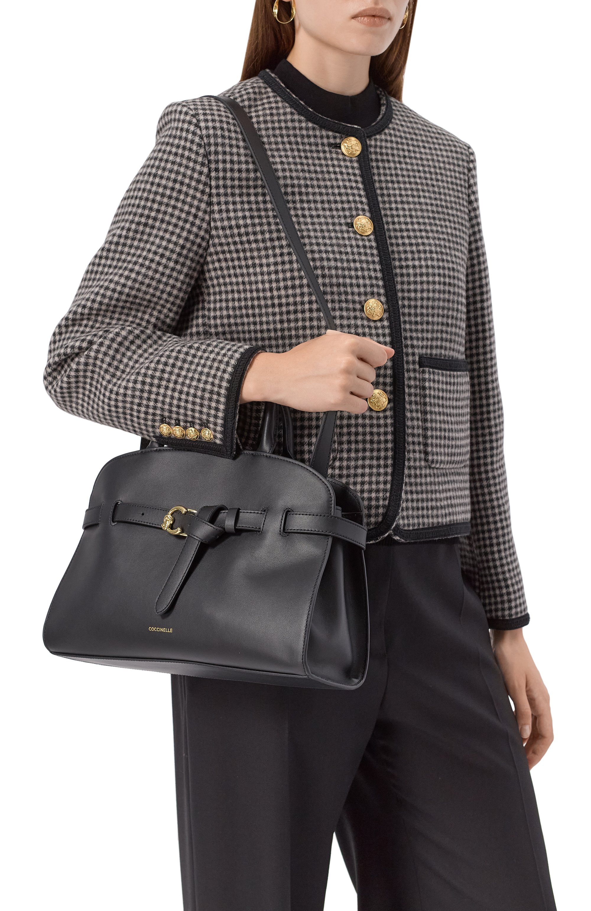 Сумка sabine medium COCCINELLE черного цвета по цене 49350 руб., арт. E1 TLA 18 04 01, фото 2 Сумка sabine medium COCCINELLE, арт. E1 TLA 18 04 01, фото 2