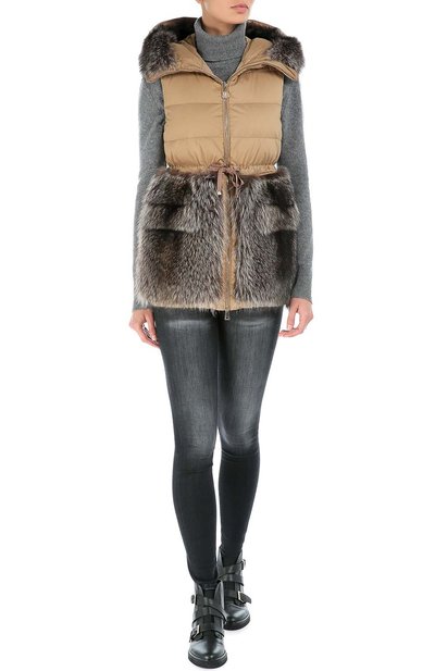 Пуховый жилет с капюшоном и меховой отделкой MONCLER, арт. B2-093-48813-10-54012, фото 2