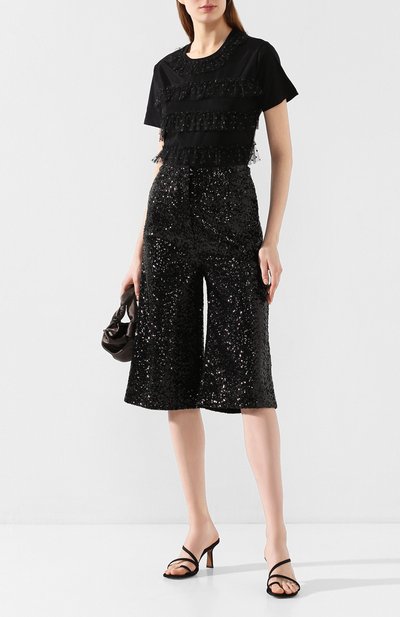 Хлопковая футболка REDVALENTINO черного цвета по цене 26200 руб., арт. TR3MG05F/4VA, фото 2 Хлопковая футболка REDVALENTINO, арт. TR3MG05F/4VA, фото 2