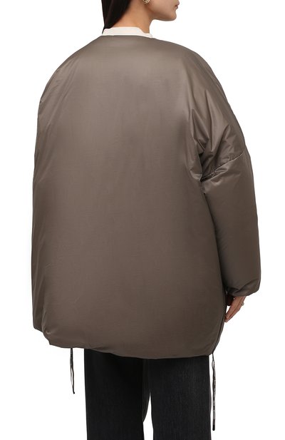Пуховик 4 moncler hyke MONCLER GENIUS серого цвета по цене 125500 руб., арт. G2-09K-1A000-08-M1186, фото 4 Пуховик 4 moncler hyke MONCLER GENIUS, арт. G2-09K-1A000-08-M1186, фото 4