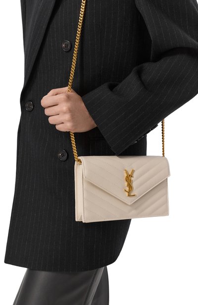Сумка cassandre SAINT LAURENT кремового цвета по цене 146500 руб., арт. 857605/B0W01, фото 2 Сумка cassandre SAINT LAURENT, арт. 857605/B0W01, фото 2