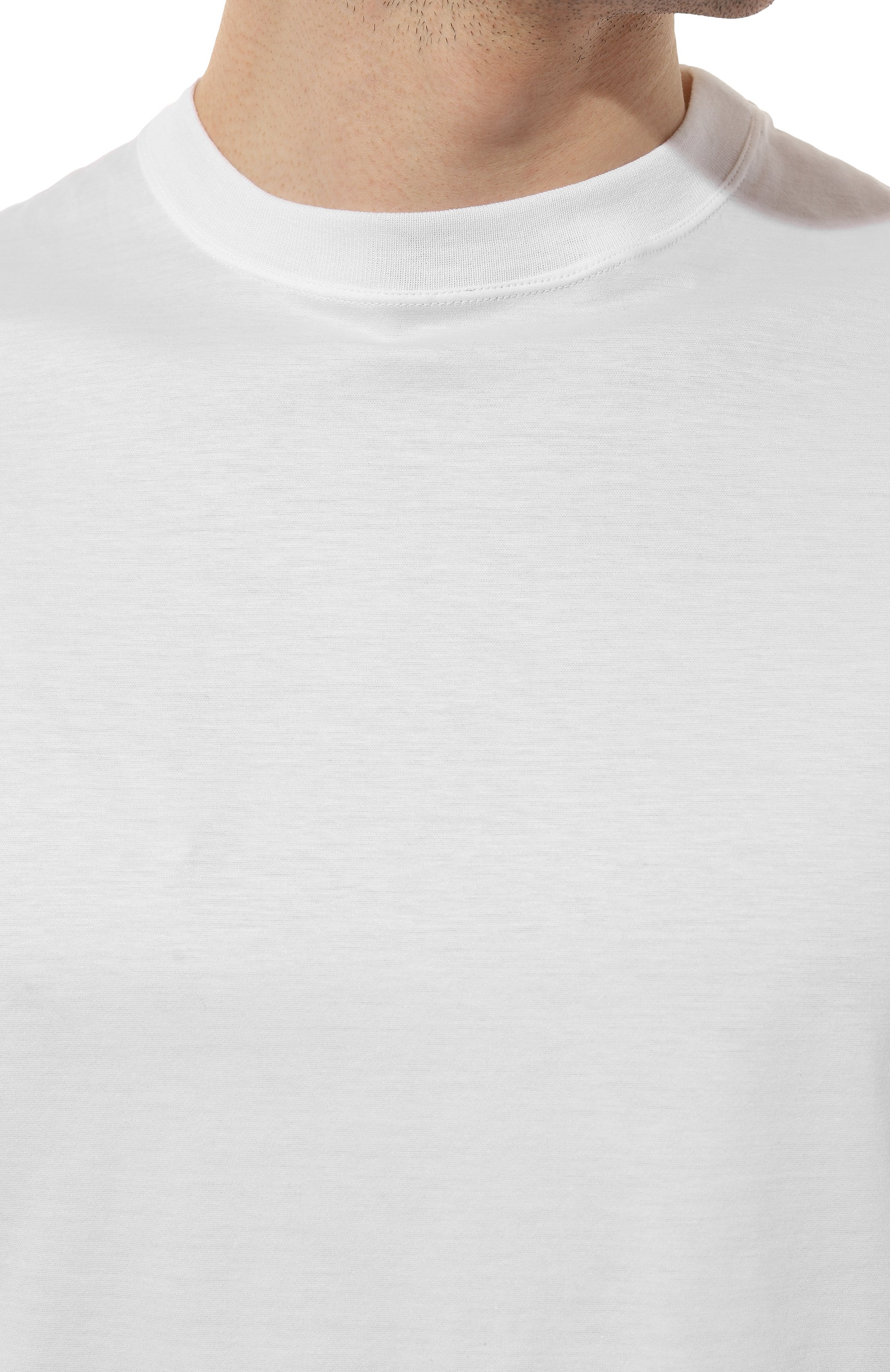 Хлопковая футболка KITON белого цвета по цене 43100 руб., арт. UMC029H08800, фото 5 Хлопковая футболка KITON, арт. UMC029H08800, фото 5