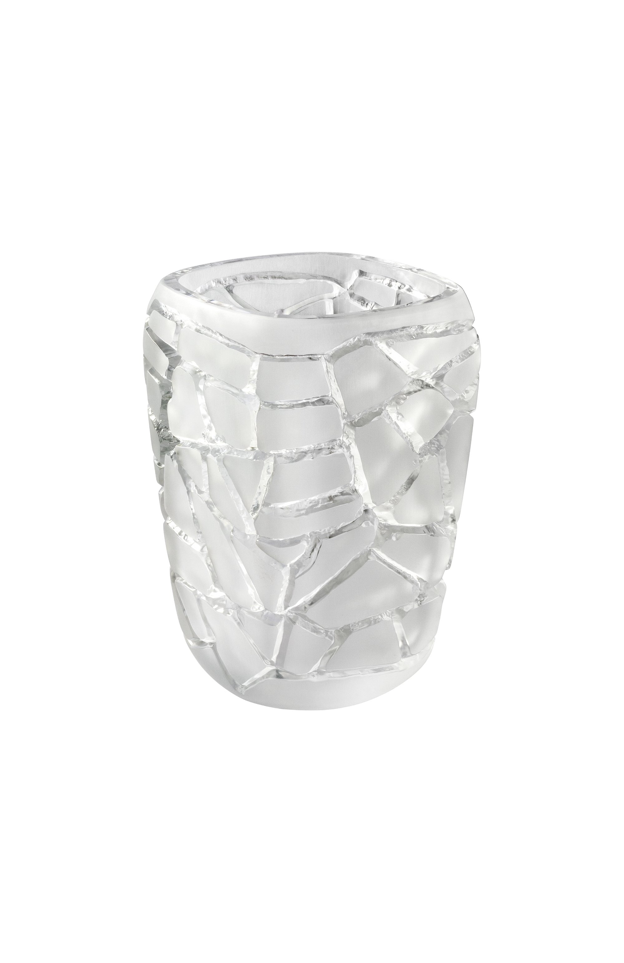 Ваза magnitude LALIQUE прозрачного цвета по цене 246000 руб., арт. 10828700, фото 1 Ваза magnitude LALIQUE, арт. 10828700, фото 1