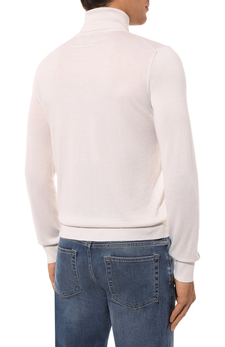 Мужской водолазка из кашемира и шелка ZEGNA белого цвета, арт. UCJ00A6/120 | Фото 4 (Материал внешний: Шелк, Кашемир, Шерсть; Длина (для топов): Стандартные; Рукава: Длинные; Мужское Кросс-КТ: Водолазка-одежда; Принт: Без принта; Стили: Кэжуэл)