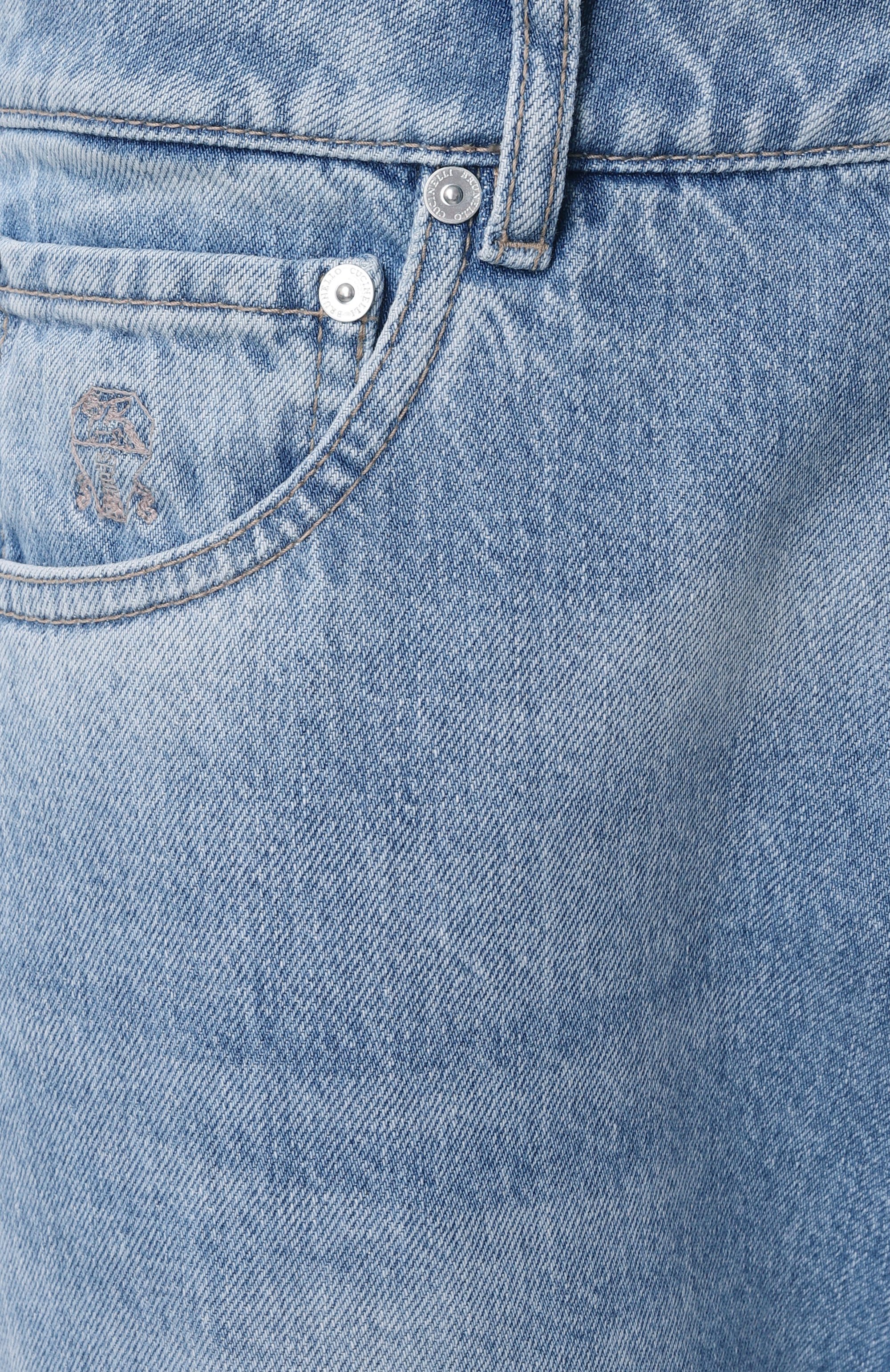 Джинсы leisure fit BRUNELLO CUCINELLI голубого цвета по цене 119000 руб., арт. M241PB2347, фото 6 Джинсы leisure fit BRUNELLO CUCINELLI, арт. M241PB2347, фото 6