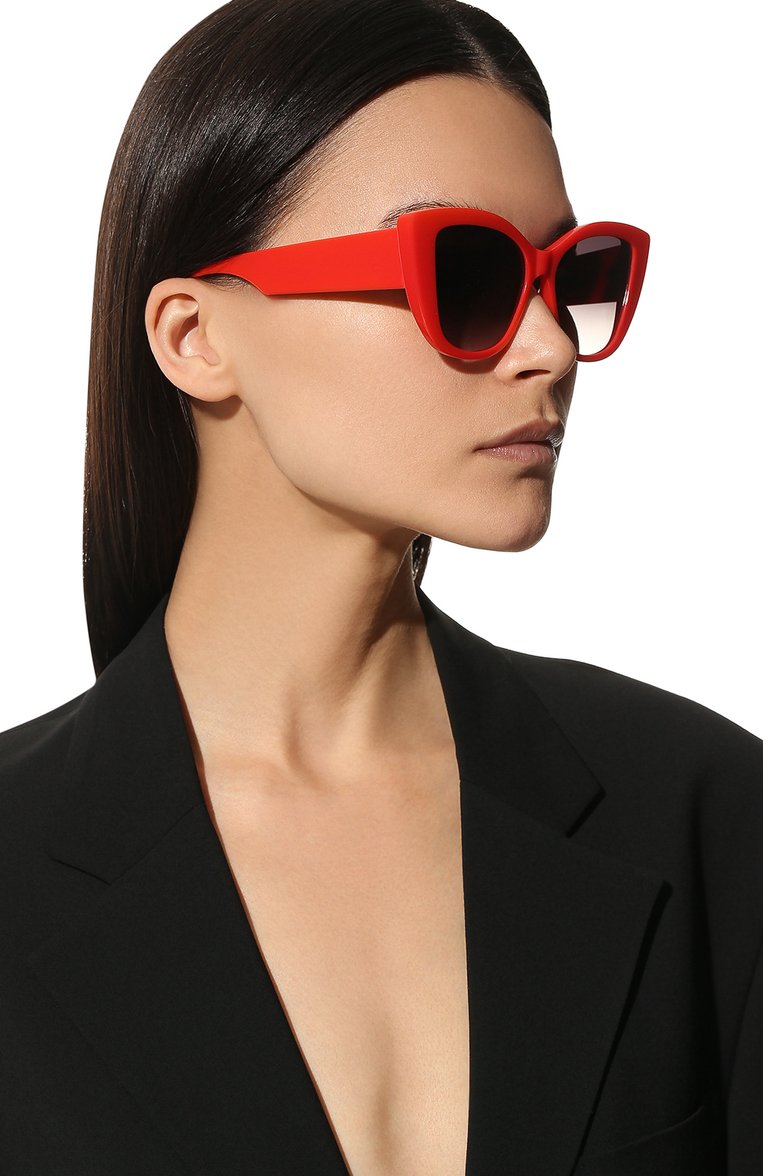 Женские солнцезащитные очки ALEXANDER MCQUEEN красного цвета, арт. AM0347S 002 | Фото 2 (Тип очков: С/з; Региональные ограничения белый список (Axapta Mercury): Не проставлено; Нос: Не проставлено; Материал: Пластик; Оптика Гендер: оптика-женское; Очки форма: Cat-eye)
