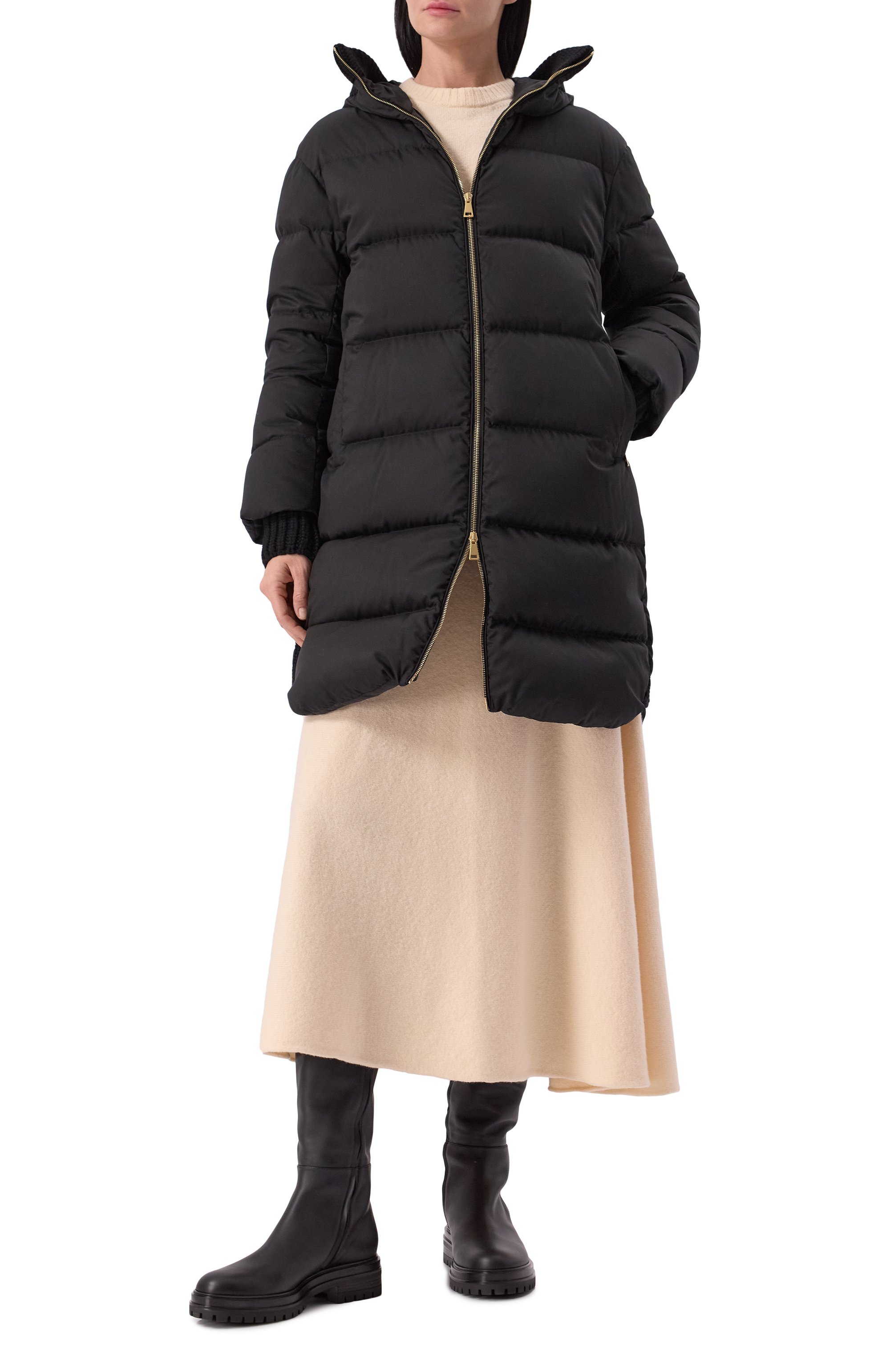 Пуховик blamont MONCLER черного цвета по цене 383000 руб., арт. 1C000-27-597WF, фото 2 Пуховик blamont MONCLER, арт. 1C000-27-597WF, фото 2