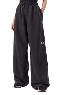 Мужского хлопковые брюки balenciaga х under armour BALENCIAGA черного цвета, арт. 809709/TRVB8 | Фото 3 (Материал внешний: Хлопок; Случай: Повседневный; Стили: Спорт-шик; Женское Кросс-КТ: Брюки-одежда; Региональные ограничения белый список (Axapta Mercury): Не проставлено; Силуэт Ж (брюки и джинсы): Широкие; Нос: Не проставлено)
