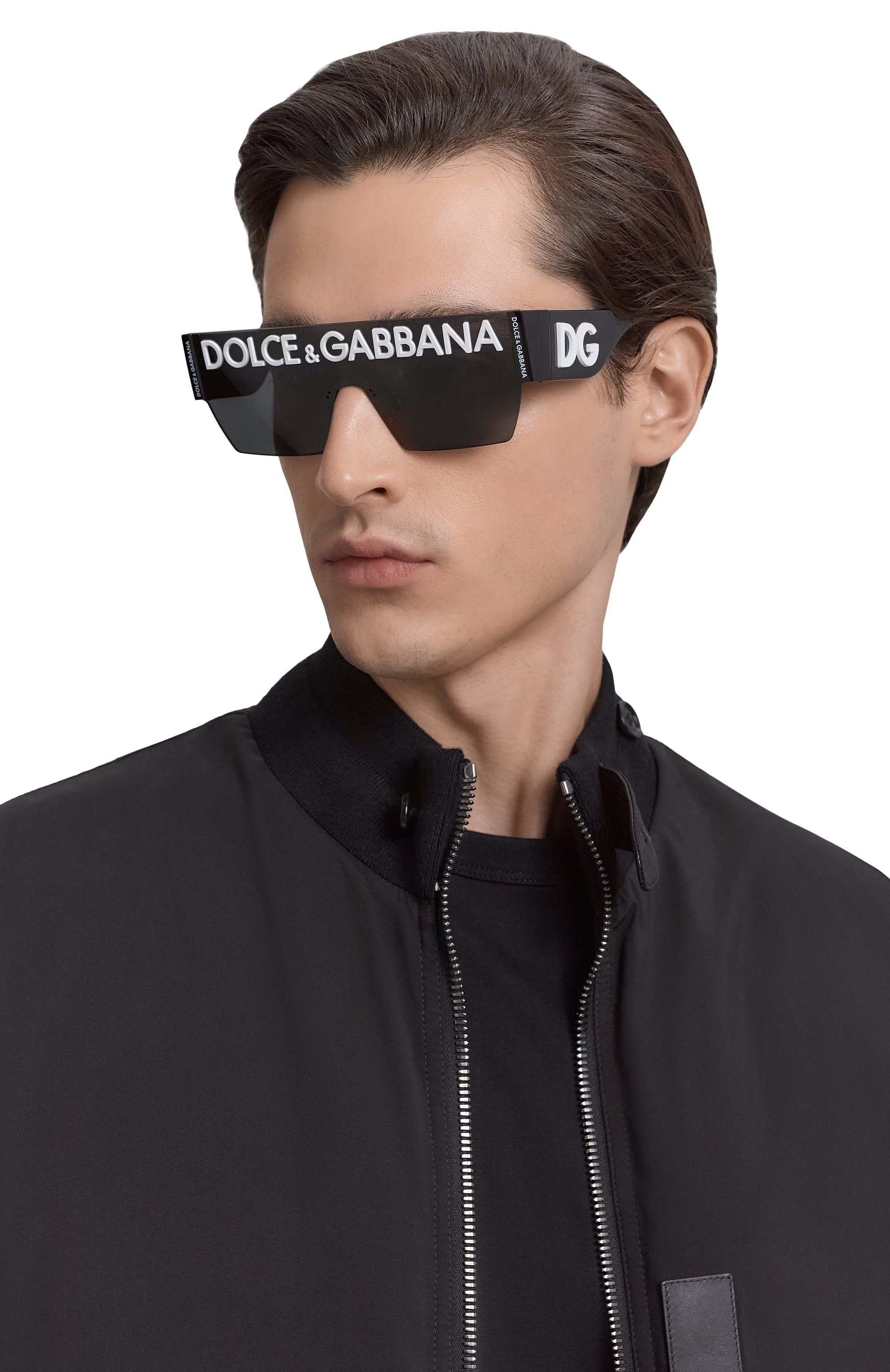 Солнцезащитные очки DOLCE & GABBANA черного цвета по цене 39000 руб., арт. 0DG2233, фото 2 Солнцезащитные очки DOLCE & GABBANA, арт. 0DG2233, фото 2