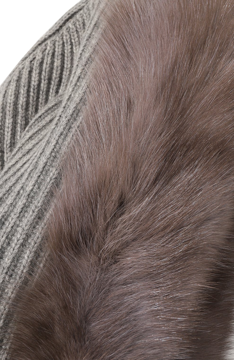 Шерстяной капор с мехом соболя VICTORIA KUSENKOVA серого цвета по цене 322080 руб., арт. 199103481540, фото 4 Шерстяной капор с мехом соболя VICTORIA KUSENKOVA, арт. 199103481540, фото 4