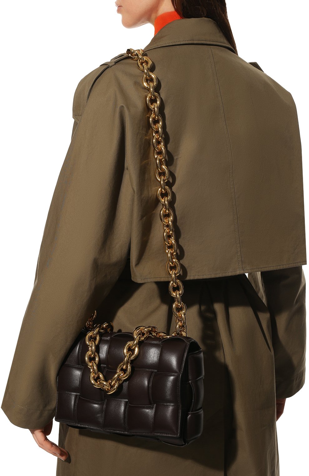 Сумка chain cassette BOTTEGA VENETA темно-коричневого цвета по цене 442500 руб., арт. 631421/VBWZ0, фото 2 Сумка chain cassette BOTTEGA VENETA, арт. 631421/VBWZ0, фото 2