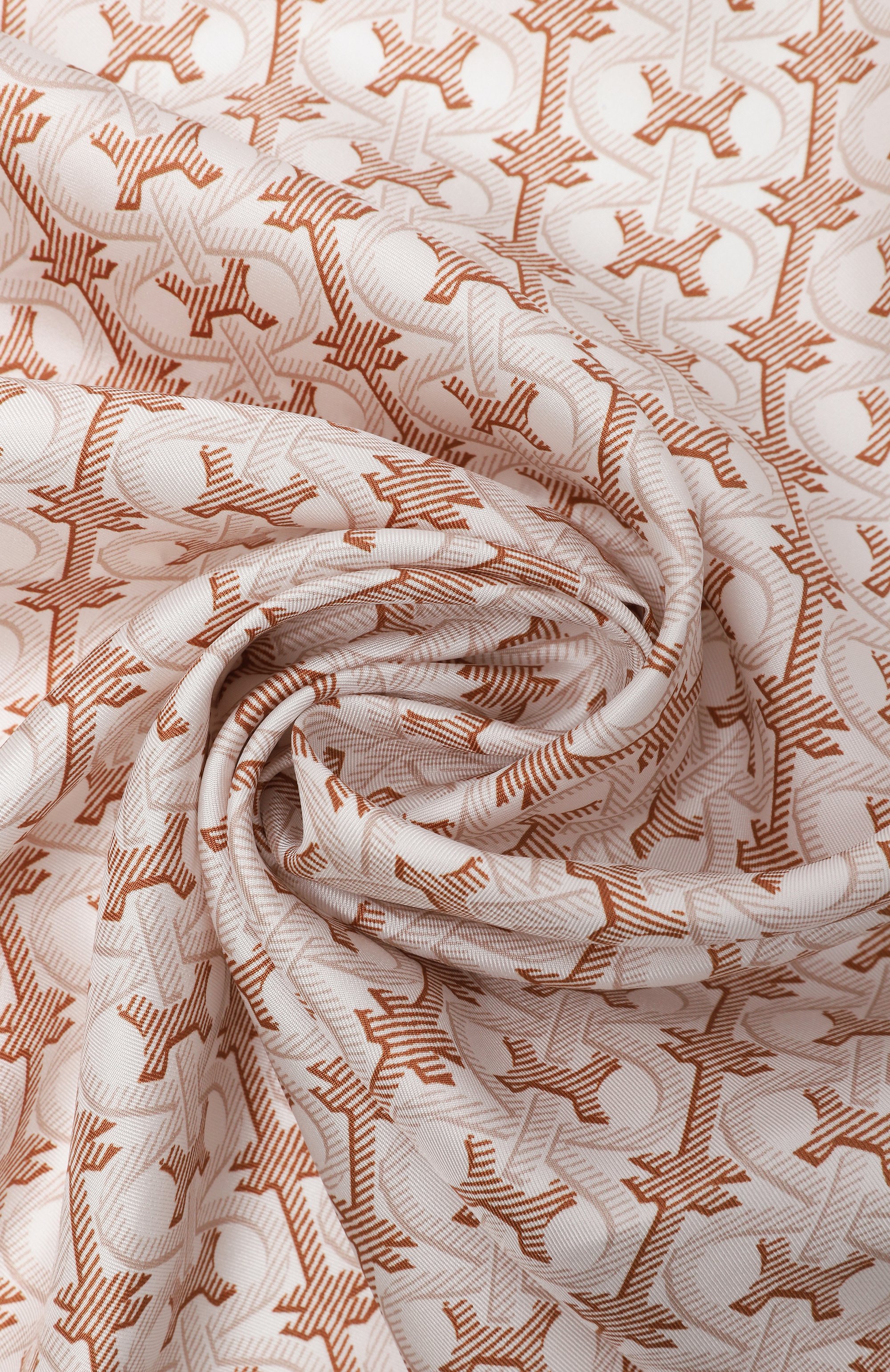 Шелковый платок COCCINELLE бежевого цвета по цене 15950 руб., арт. E7SKY380101, фото 3 Шелковый платок COCCINELLE, арт. E7SKY380101, фото 3