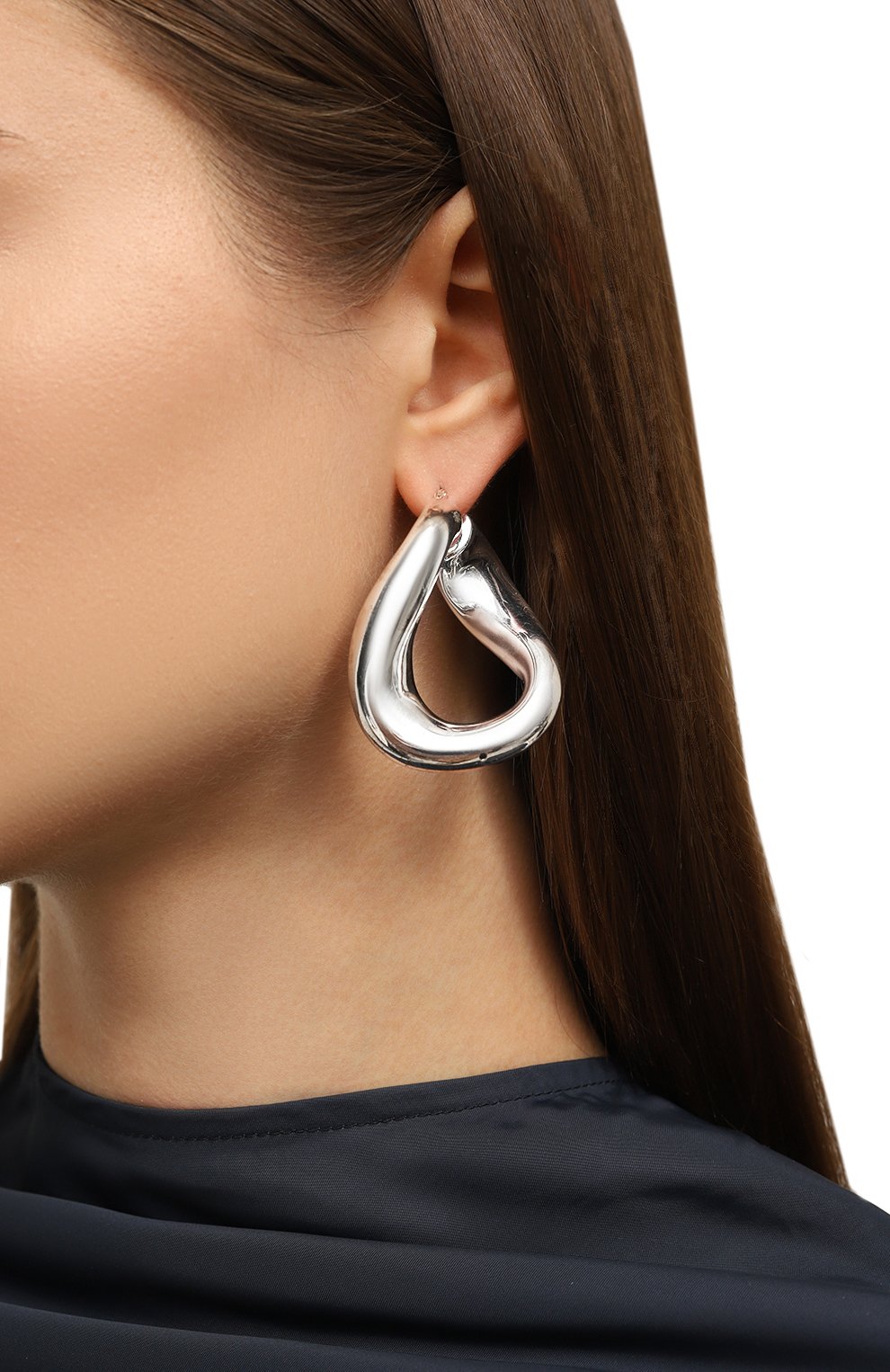 Серьги JIL SANDER серебряного цвета по цене 54250 руб., арт. J12VG0033 J12002, фото 2 Серьги JIL SANDER, арт. J12VG0033 J12002, фото 2