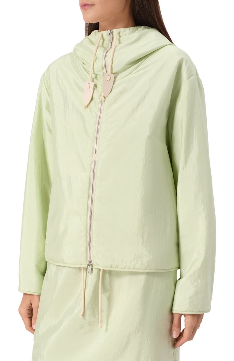 Женская ветровка JIL SANDER светло-зеленого цвета, арт. J40SW0006-J70003 | Фото 3 (Рукава: Длинные; Материал внешний: Синтетический материал, Шелк; Длина (верхняя одежда): Короткие; Материал подклада: Синтетический материал; Кросс-КТ: Ветровки, Куртка; Стили: Кэжуэл; Автоматизация ТО: Проставлено; Автоматизация состава: Проставлено)