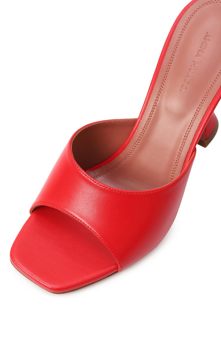 Женские кожаные мюли lupita AMINA MUADDI красного цвета, арт. LUPITA SLIPPER/PATENT/WHITE | Фото 7 (Подошва: Плоская; Материал сплава: Проставлено; Драгоценные камни: Проставлено; Материал внешний: Натуральная кожа; Каблук высота: Высокий; Материал внутренний: Натуральная кожа; Каблук тип: Фигурный)