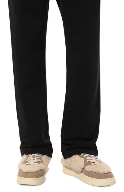 Кеды medalist из овчины AUTRY темно-бежевого цвета по цене 27900 руб., арт. A100MULMNR01, фото 3 Кеды medalist из овчины AUTRY, арт. A100MULMNR01, фото 3