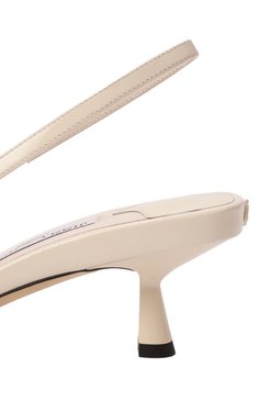 Женские кожаные туфли didi 45 JIMMY CHOO кремового цвета, арт. DIDI 45/PAT | Фото 7 (Драгоценные камни: Проставлено; Материал внутренний: Натуральная кожа; Материал сплава: Проставлено; Каблук высота: Средний; Материал внешний: Натуральная кожа; Подошва: Плоская; Каблук тип: Kitten heel; Женское Кросс-КТ: Слингбэки)