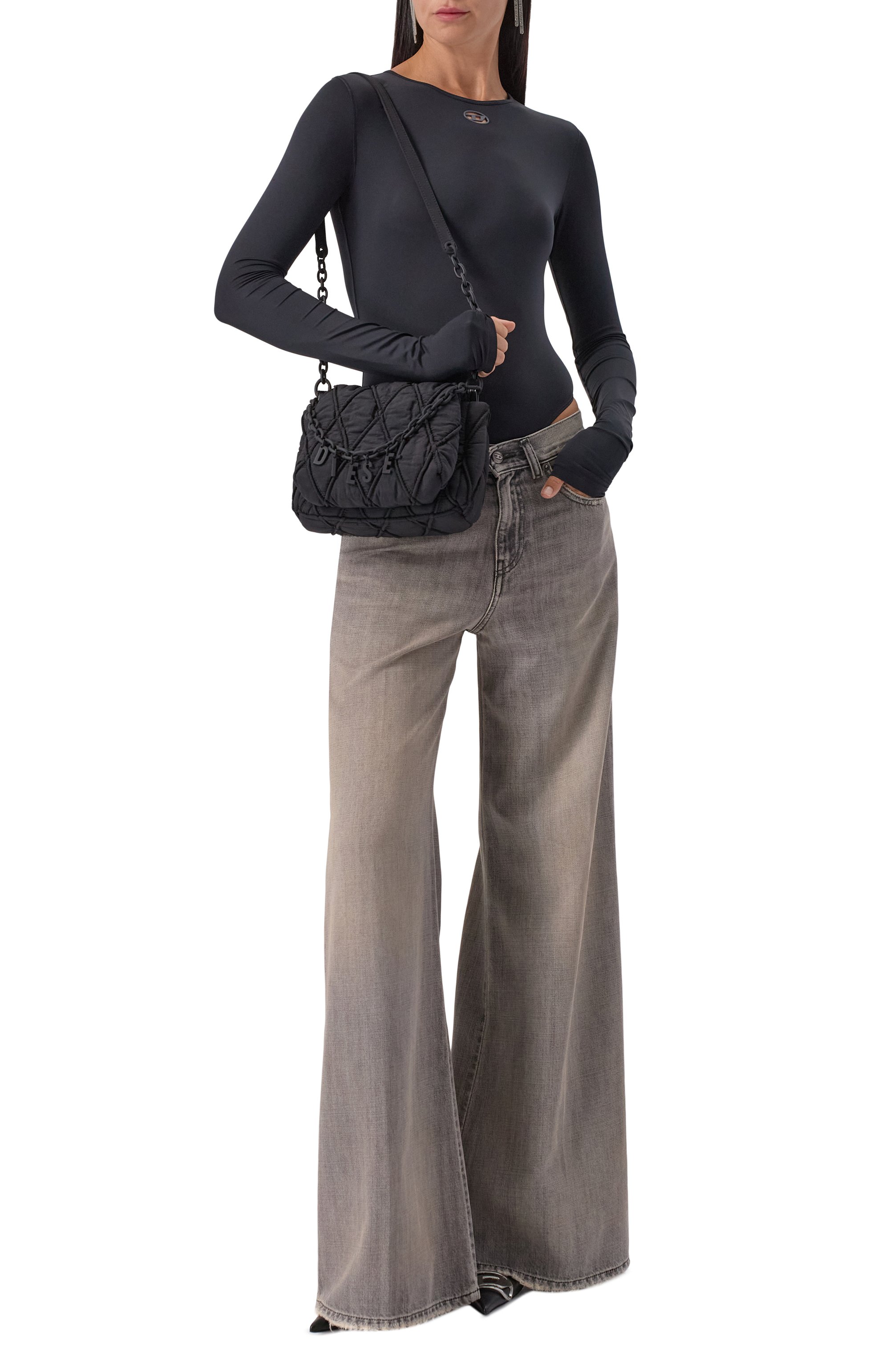 Сумка charm-d small DIESEL черного цвета по цене 47400 руб., арт. X10267/P8048, фото 7 Сумка charm-d small DIESEL, арт. X10267/P8048, фото 7