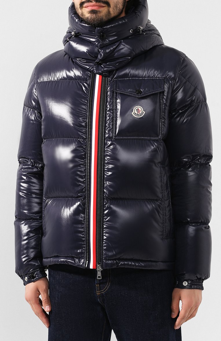 Мужская пуховик montbeliard MONCLER темно-синего цвета, арт. E2-091-41803-05-68950 | Фото 3 (Мужское Кросс-КТ: Пуховик-верхняя одежда, Верхняя одежда, пуховик-короткий; Материал подклада: Синтетический материал; Материал внешний: Синтетический материал; Рукава: Длинные; Статус проверки: Проверена категория; Материал утеплителя: Пух и перо; Длина (верхняя одежда): Короткие; Кросс-КТ: Пуховик, Куртка; Драгоценные камни: Проставлено; Материал сплава: Проставлено; Материал внутренний: Не назначено; Стили: Кэжуэл)