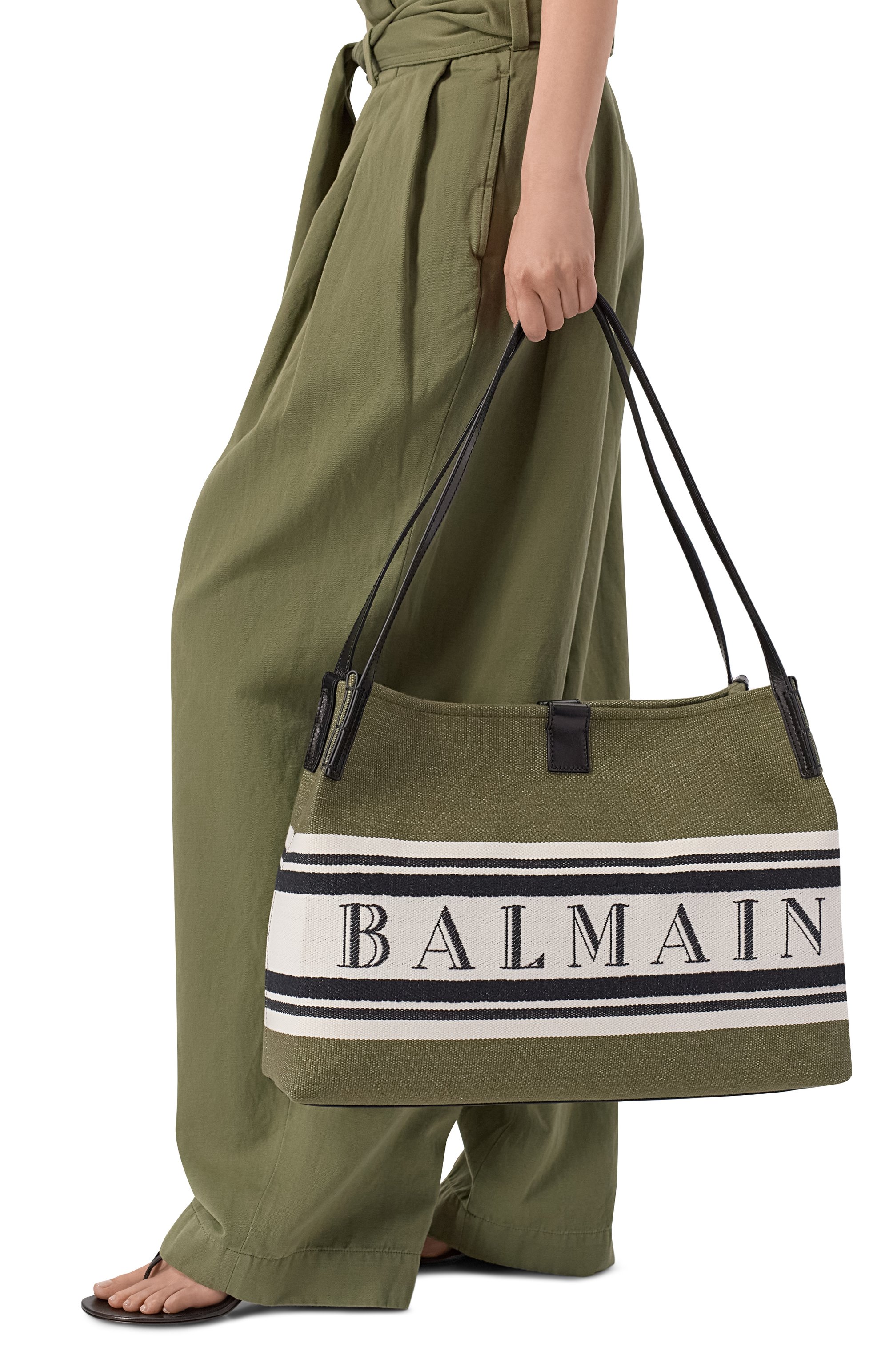 Сумка-тоут release medium BALMAIN хаки цвета по цене 98050 руб., арт. GN0FF034/TJBR, фото 2 Сумка-тоут release medium BALMAIN, арт. GN0FF034/TJBR, фото 2