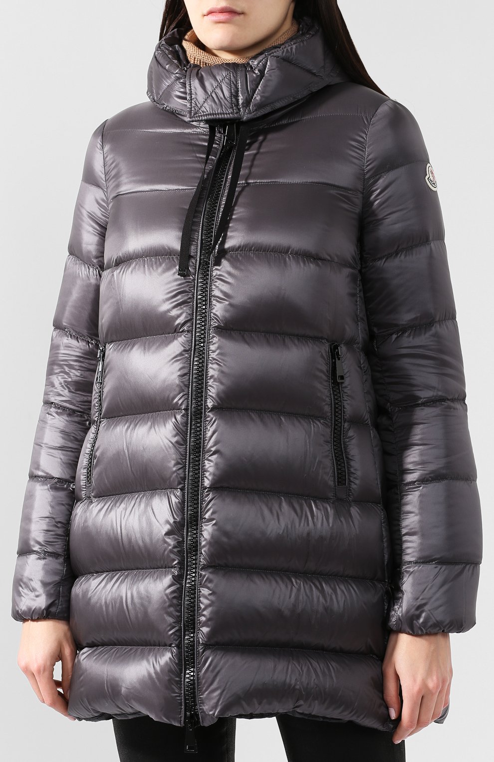 Стеганый пуховик moncler suyen с капюшоном MONCLER серого цвета по цене 145500 руб., арт. D2-093-49319-49-53052, фото 3 Стеганый пуховик moncler suyen с капюшоном MONCLER, арт. D2-093-49319-49-53052, фото 3