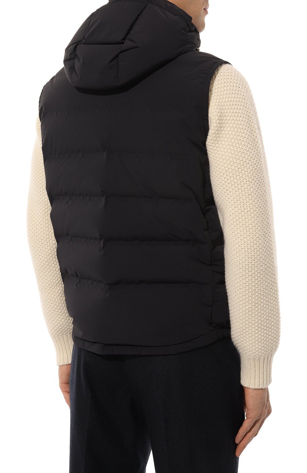 Пуховый жилет BRUNELLO CUCINELLI темно-синего цвета по цене 494500 руб., арт. MM4911995, фото 4 Пуховый жилет BRUNELLO CUCINELLI, арт. MM4911995, фото 4