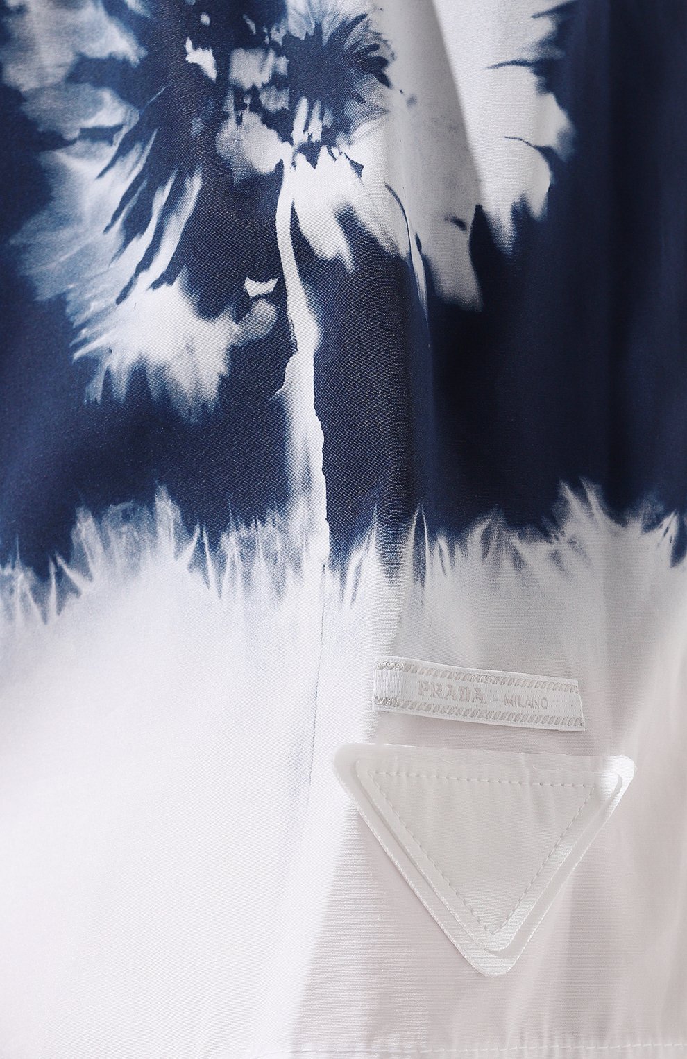 Хлопковые шорты PRADA синего цвета по цене 98000 руб., арт. P202E-1ZI0-F057L-202, фото 5 Хлопковые шорты PRADA, арт. P202E-1ZI0-F057L-202, фото 5