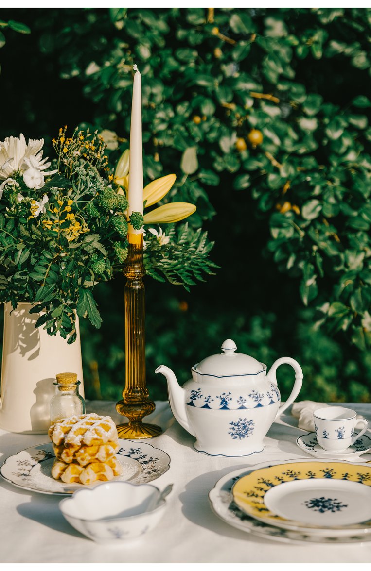 Чайник chateaubriand BERNARDAUD синего цвета, арт. 2595/183 | Фото 2 (Региональные ограничения белый список (Axapta Mercury): Не проставлено; Коллекция: Chateaubriand; Нос: Не проставлено; Ограничения доставки: fragile-2)