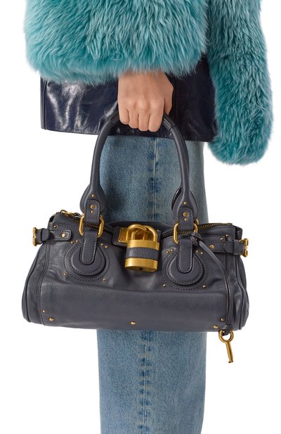 Сумка paddington CHLOÉ темно-синего цвета по цене 324000 руб., арт. CH25WS802P75, фото 2 Сумка paddington CHLOÉ, арт. CH25WS802P75, фото 2