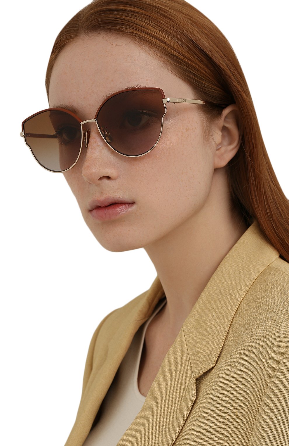 Солнцезащитные очки LOEWE коричневого цвета по цене 33400 руб., арт. LW40059U, фото 2 Солнцезащитные очки LOEWE, арт. LW40059U, фото 2