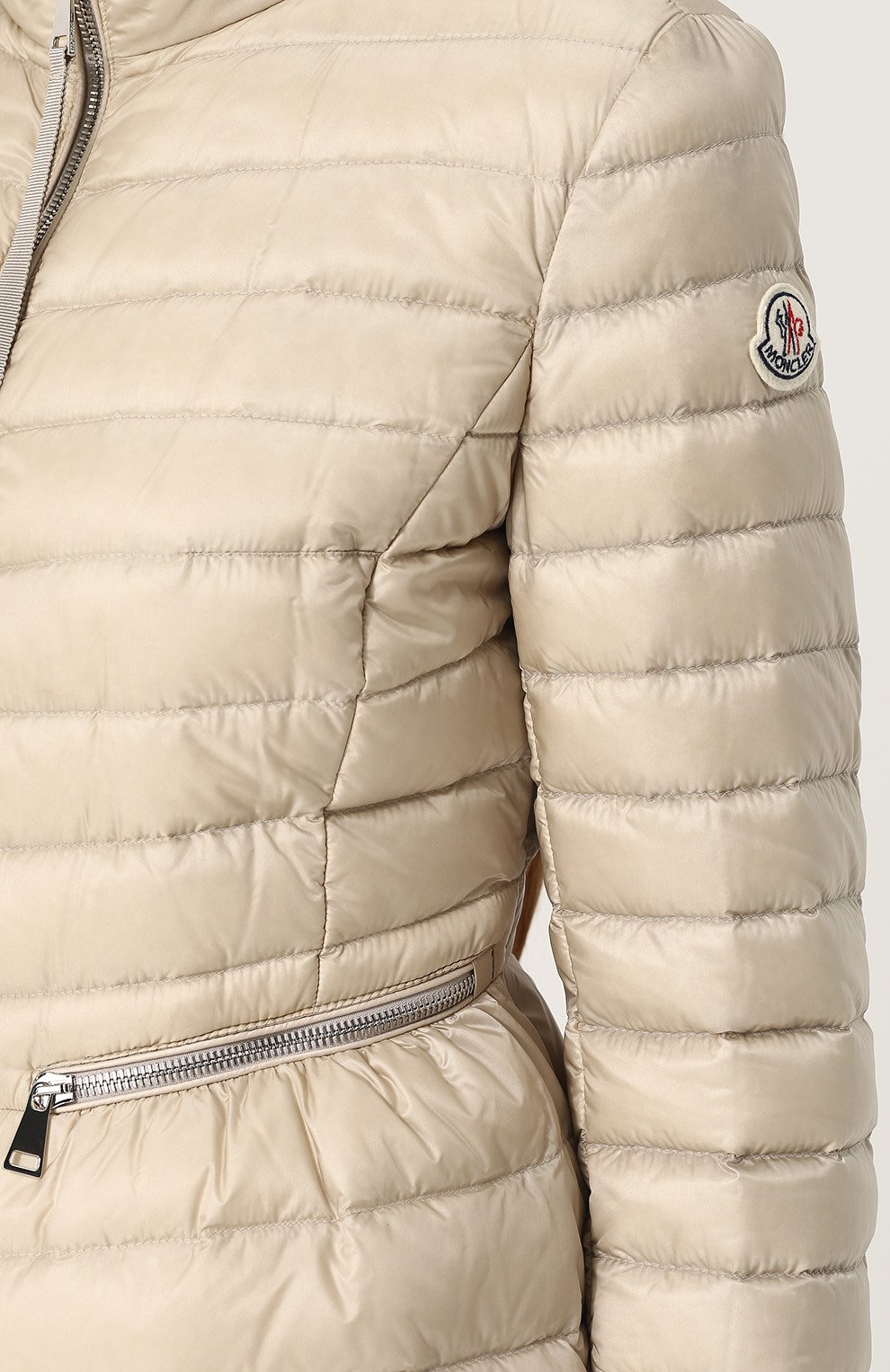 Приталенный стеганый пуховик с воротником-стойкой MONCLER бежевого цвета по цене 106500 руб., арт. D1-093-46333-94-53048, фото 5 Приталенный стеганый пуховик с воротником-стойкой MONCLER, арт. D1-093-46333-94-53048, фото 5