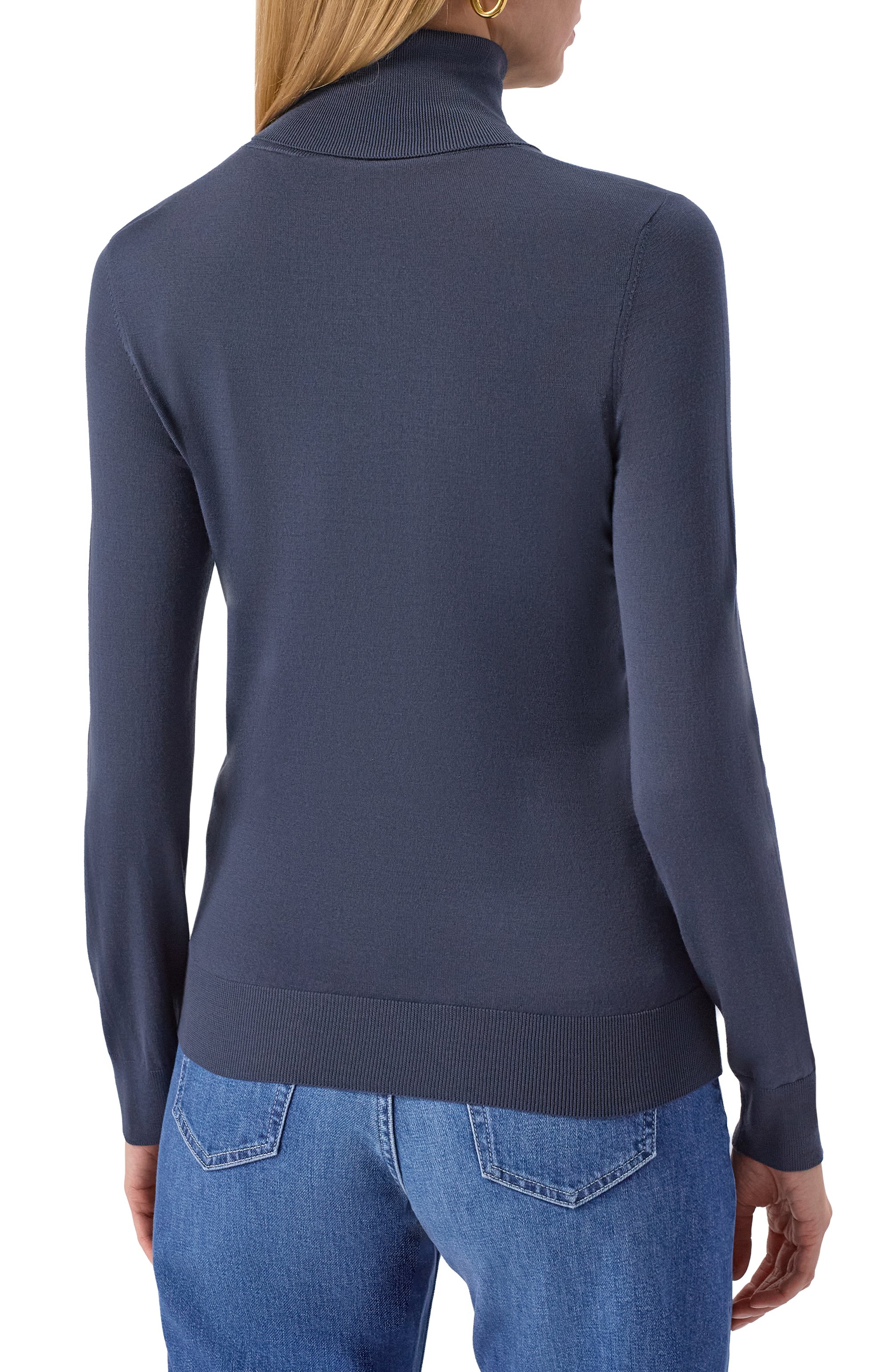 Шерстяная водолазка MVST синего цвета по цене 128000 руб., арт. M0-M25.1MW.K401/34-48, фото 4 Шерстяная водолазка MVST, арт. M0-M25.1MW.K401/34-48, фото 4