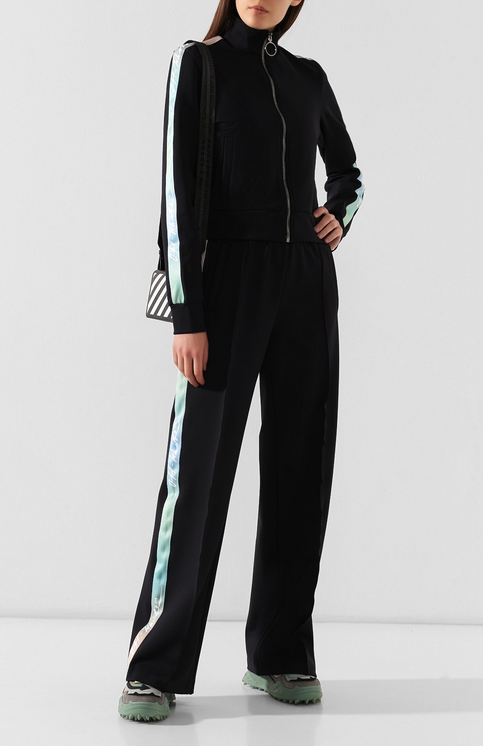 Брюки с лампасами OFF-WHITE черного цвета по цене 92150 руб., арт. 0WCH005E19E620771000, фото 2 Брюки с лампасами OFF-WHITE, арт. 0WCH005E19E620771000, фото 2