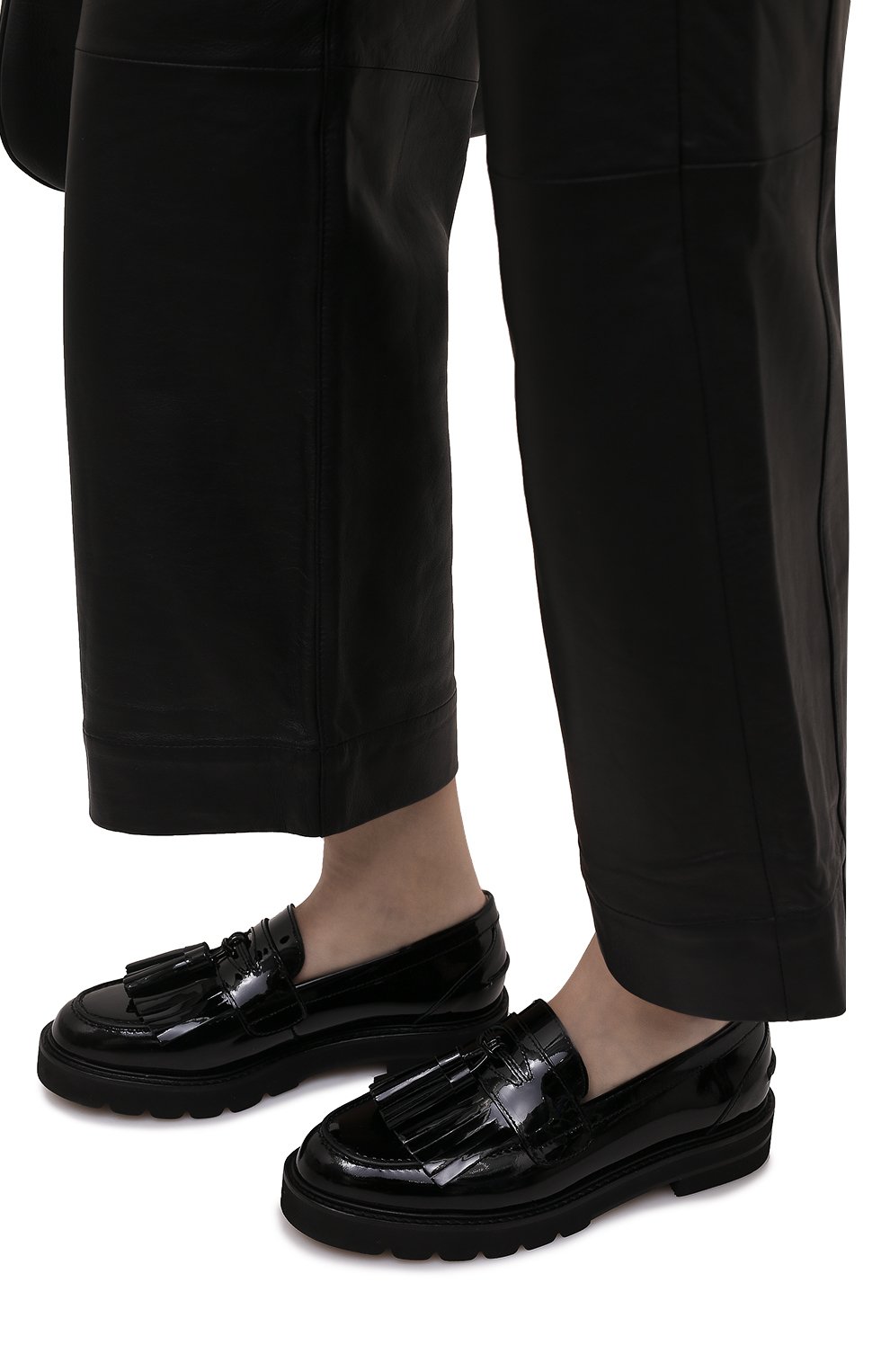 Кожаные пенни-лоферы mila STUART WEITZMAN черного цвета по цене 56100 руб., арт. S0401, фото 3 Кожаные пенни-лоферы mila STUART WEITZMAN, арт. S0401, фото 3