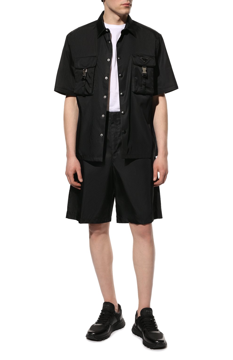 Шорты PRADA черного цвета по цене 87000 руб., арт. SPG32-1WQ8-F0002-182, фото 2 Шорты PRADA, арт. SPG32-1WQ8-F0002-182, фото 2